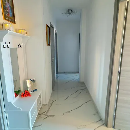 Konukevi Bb Antenna 2 - Firenze By Ca-sa Check